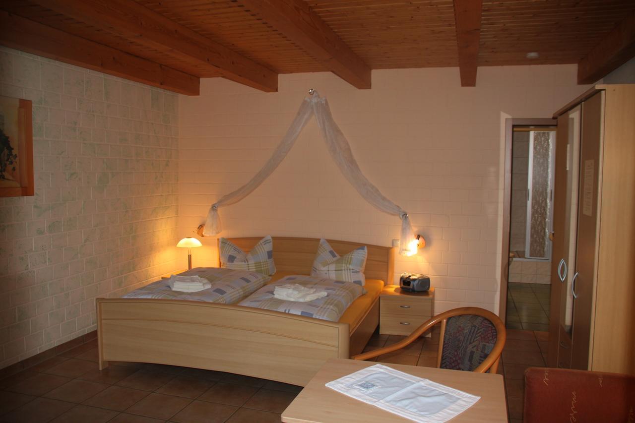 Pension Zum Yachthafen Waren  Extérieur photo