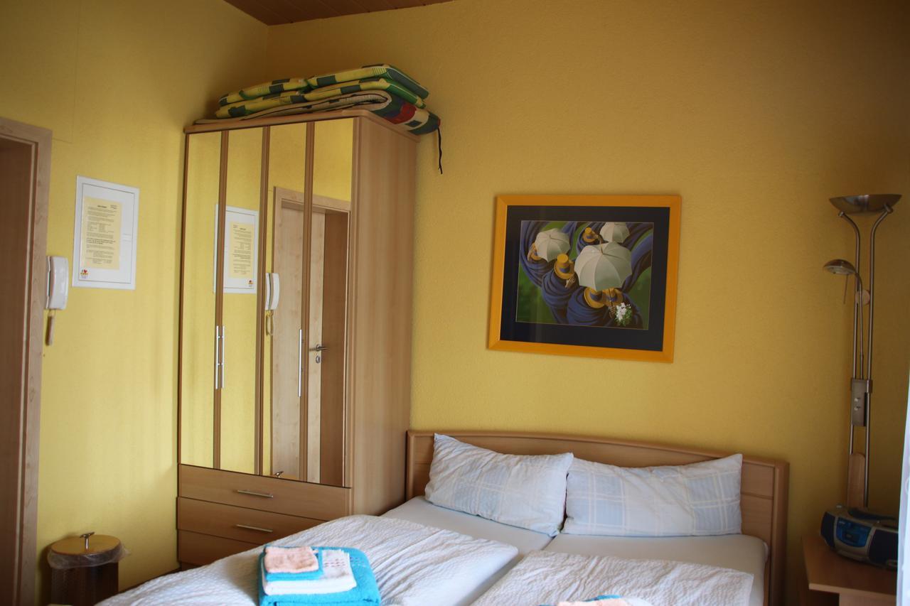 Pension Zum Yachthafen Waren  Extérieur photo